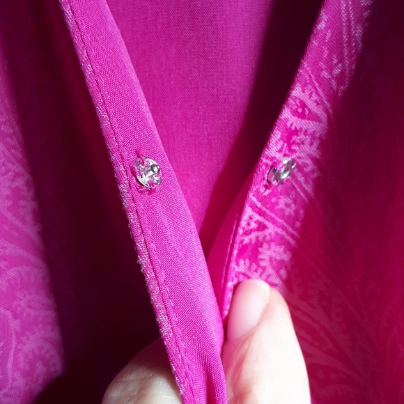 Guess Eco Paisley Hanna Wrap Dress in Electric Fuchsia. Size Medium. EUC. - Picture 8 of 14